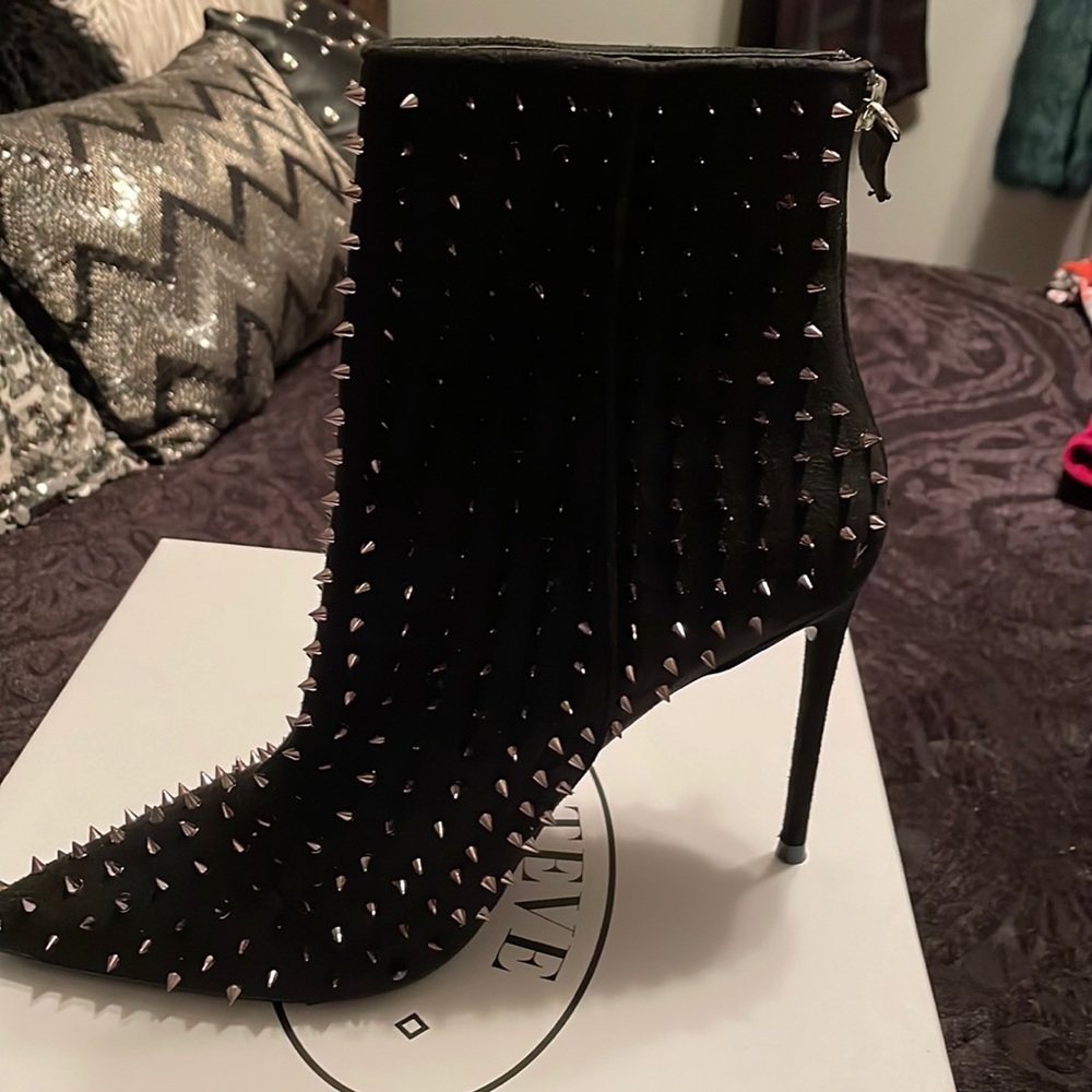 Steve Madden Via Black 8.0